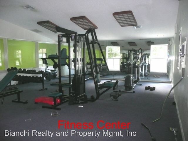 Foto del edificio - 1691 Hampton Ln