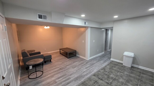 Foto del edificio - 4040 Knollbrook Dr NW