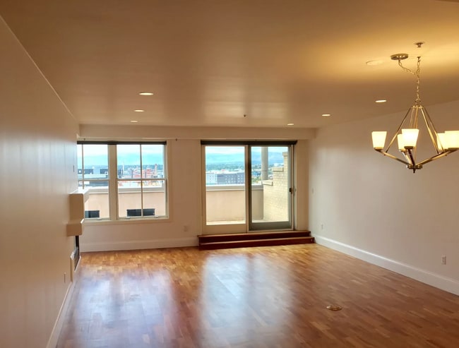 Building Photo - 1560 Blake St