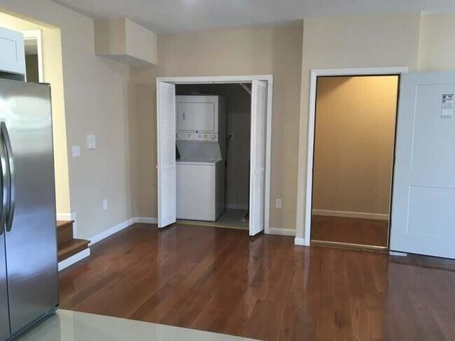 Foto del edificio - 1160 Summit Ave