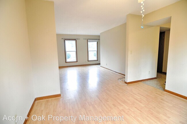 Building Photo - 3 br, 1.5 bath House - 2 Misty Creek Ct