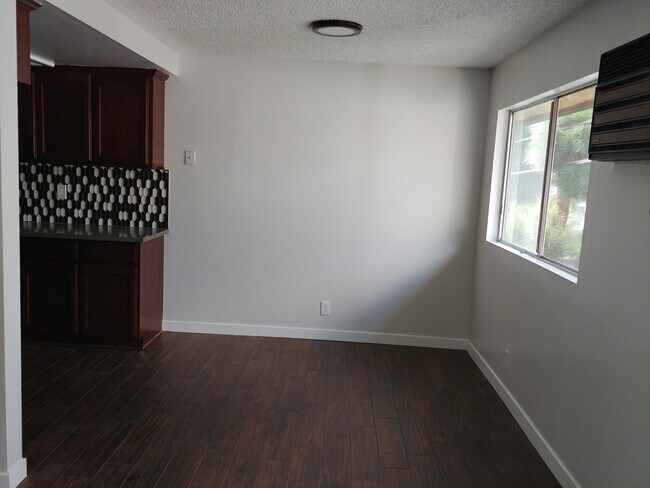 Foto del edificio - 9325 Washburn Rd