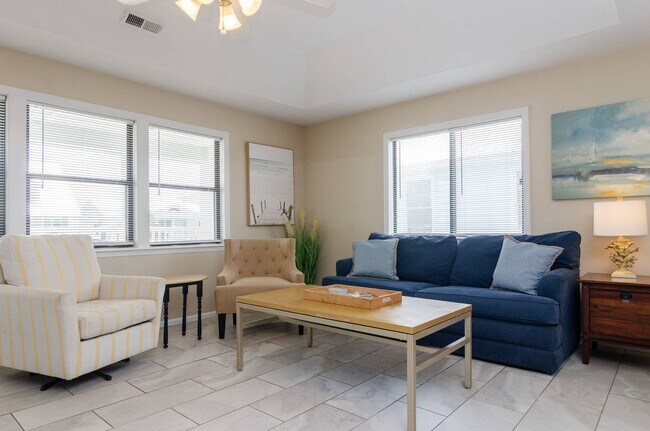 Foto del edificio - 741 Fort Fisher Blvd N