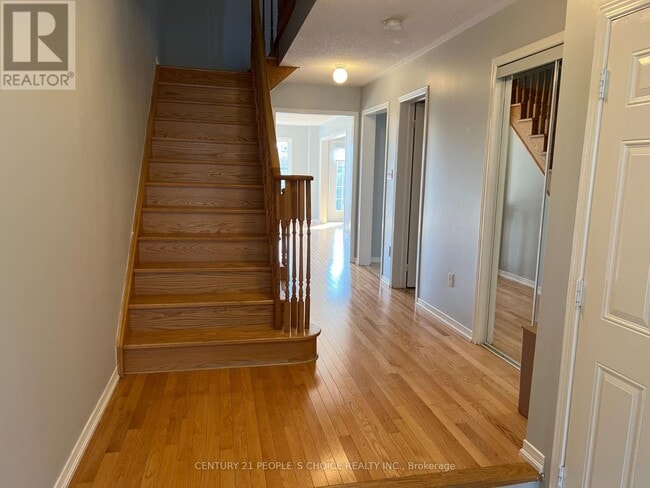 Building Photo - 88 Delport Cl
