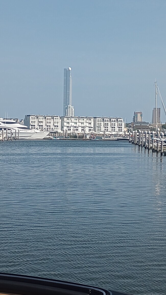 Foto del edificio - 3600 N Ocean Dr