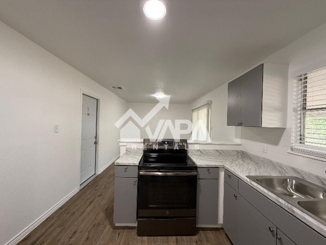 Building Photo - 6323 Flint Rock Dr