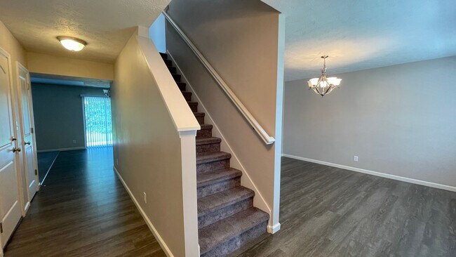 Building Photo - Newly Built Spacious House in Blackthorne Subdivision