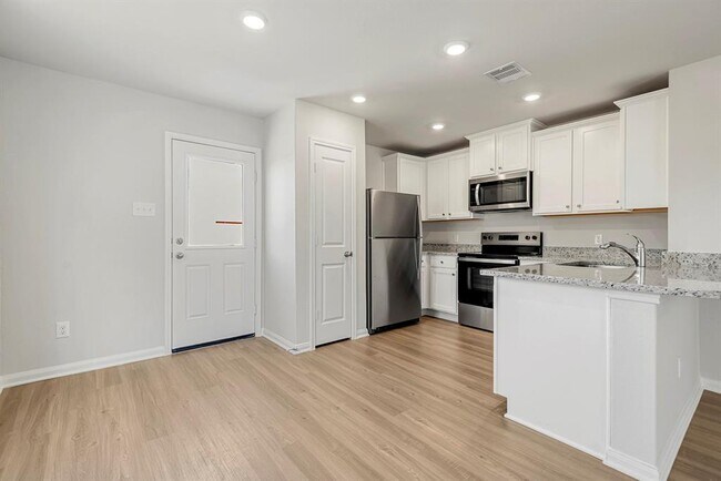 Building Photo - 8208 Sunberry Shadow Dr