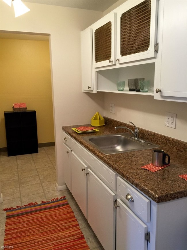 Foto del edificio - 4396 W 202nd St