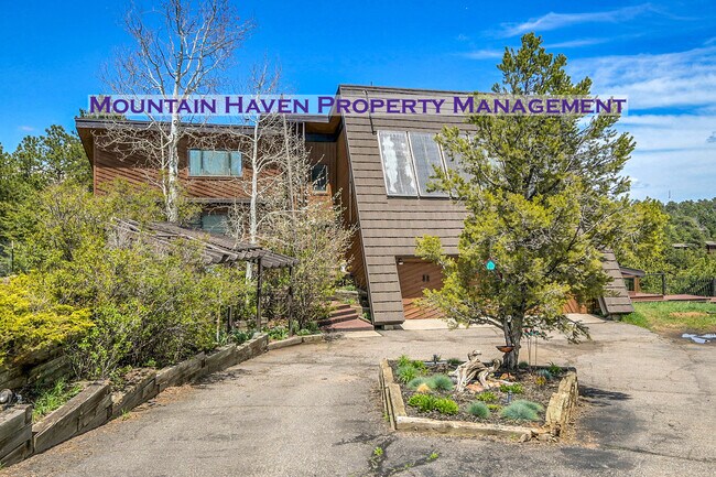 Building Photo - 32 Paradise Rd