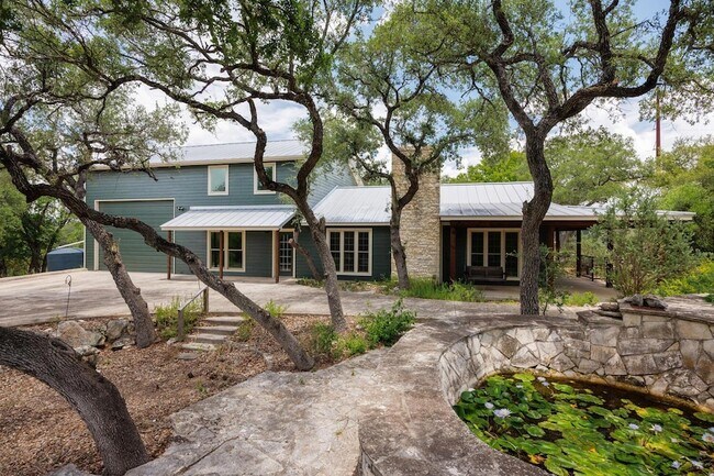 Building Photo - 1100 Chapparal Dr