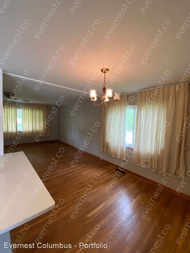 Building Photo - 3 br, 1.5 bath House - 2562 Bristol Rd