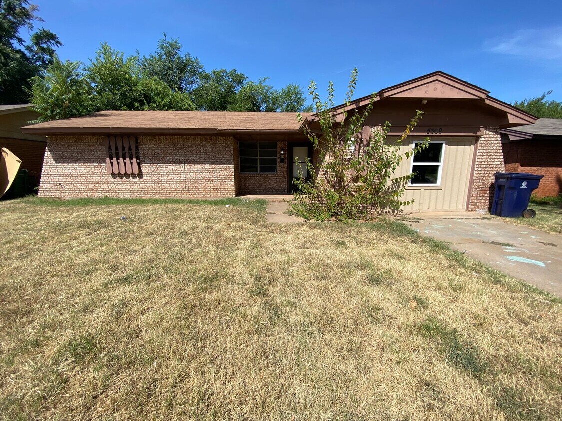 Primary Photo - 4 Bedroom House Available now OKC