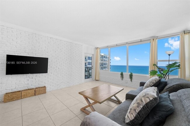 Building Photo - 3505 S Ocean Dr