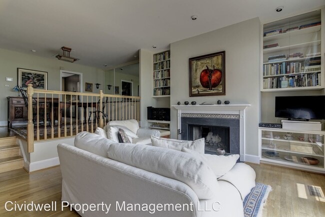 Building Photo - 4 br, 3.5 bath House - 3510 Winfield Ln NW