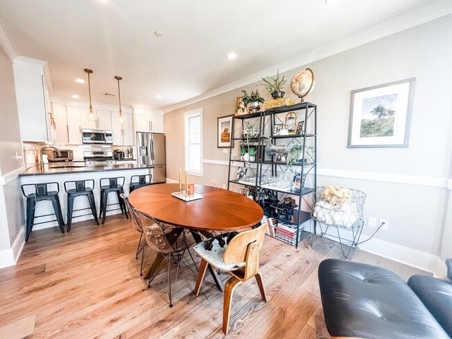 Photo - 69 Falcon St Apartment