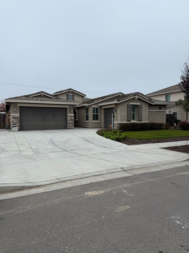 Building Photo - 1082 W Quail Rock Way