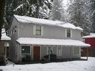 Primary Photo - 73469 E Hwy 26 Rhododendron, OR 97049