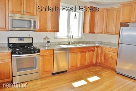 Foto del edificio - 38 Melendy Ave