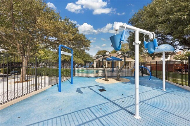 Foto del edificio - 11304 Autumn Ash Dr