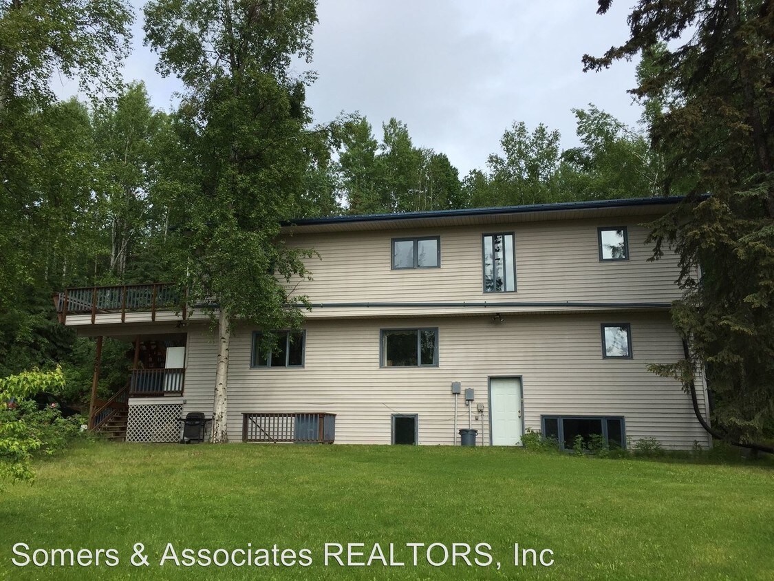 2 br, 1 bath House 560 Wigwam Way 2 House Rental in Fairbanks, AK