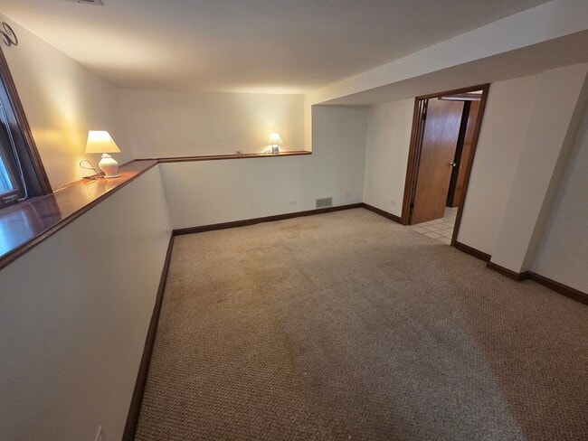 Foto del edificio - 4651 N Leamington Ave