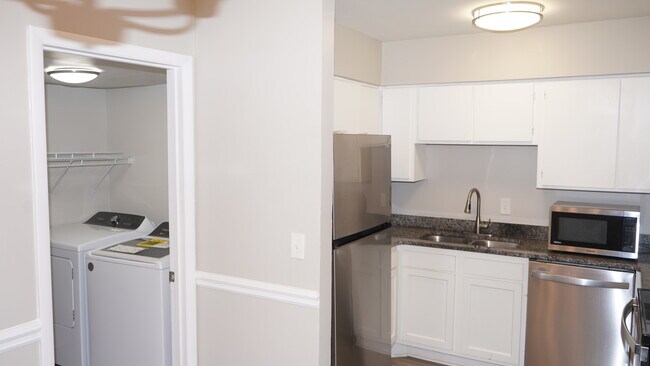 Building Photo - 4958 Edmondson Pike