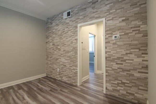 Building Photo - 1 bedroom in Studio City CA 91604
