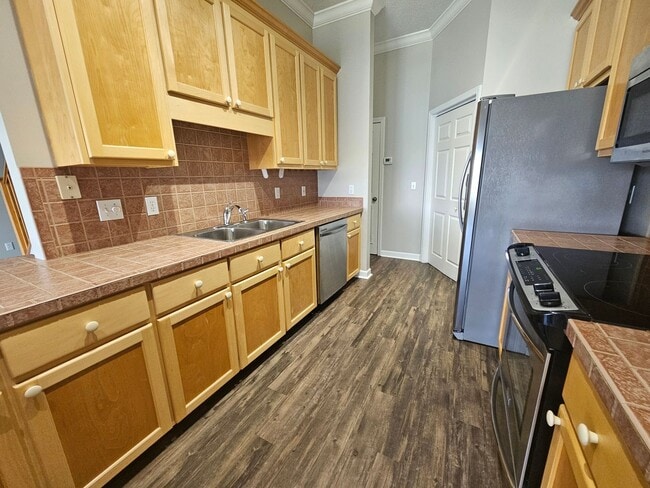 Building Photo - Stunning Waterfront Townhome with Breathta...