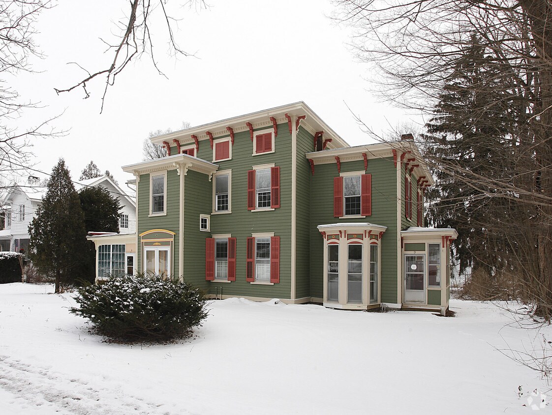 67 Chestnut St, Cooperstown, NY 13326 Apartments in Cooperstown, NY