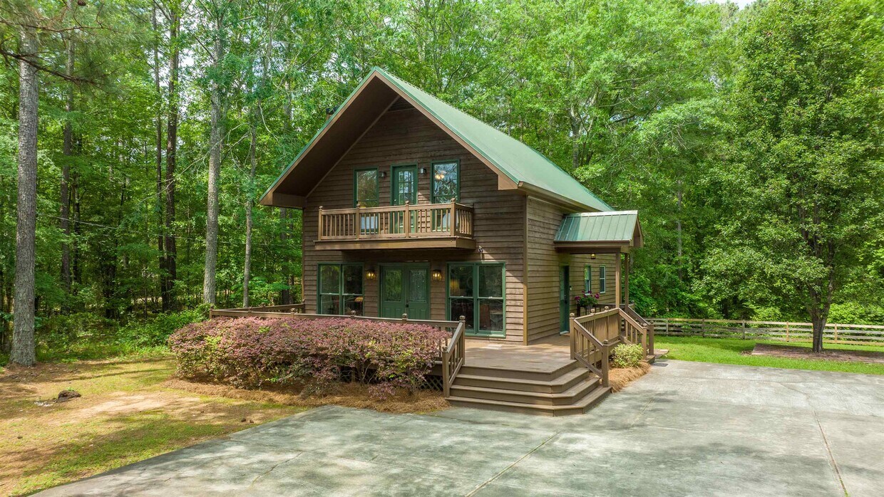 Primary Photo - 116 Lake Forest Dr