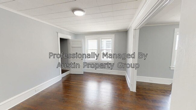 Building Photo - 147 E 4th Ave