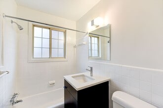 Interior Photo - Pinnacle Apartments