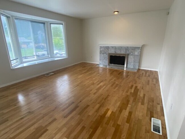 Foto del edificio - 1050 Tacoma Ave NE