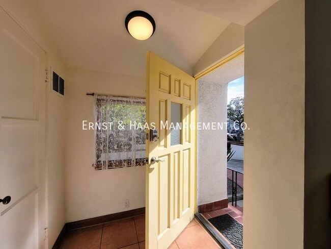 Photo - 1911 Cedar Ave House