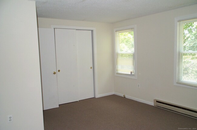 Building Photo - 1678 Center Groton Rd