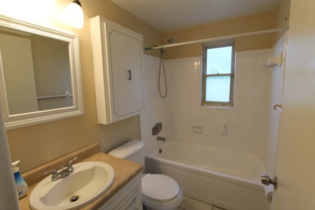 Foto del edificio - Orlando- 4 Bedroom 2 bathroom- 1295.00