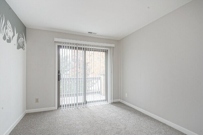 Foto del edificio - 2004 Augusta Cir