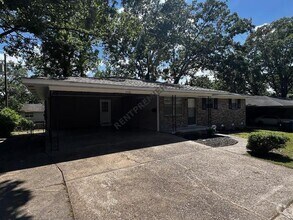 Building Photo - 2108 Seminole Trail