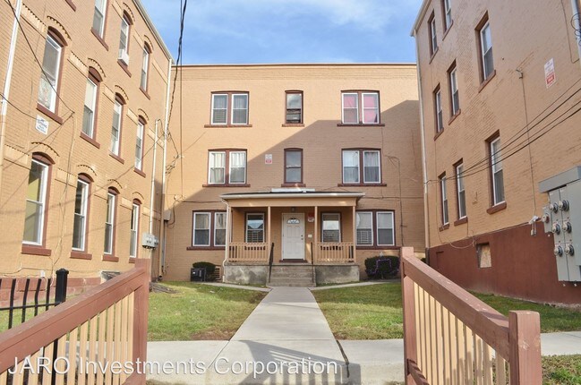 Building Photo - 105 Winter St