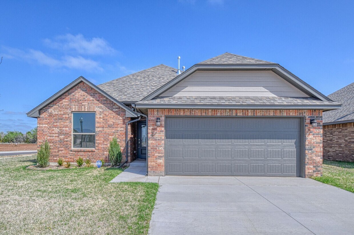 Primary Photo - Brand New Construction in Savannah Estates!