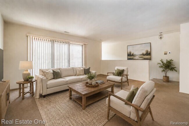 Foto del edificio - 23788 Village-House Dr N