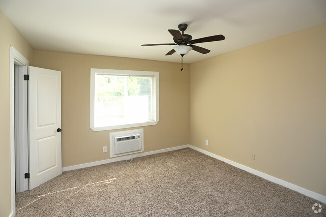 2 Bedroom Townhouse - The Vue at Greensboro