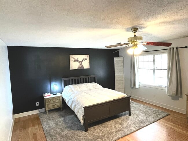 Building Photo - 39 Cedar Dr