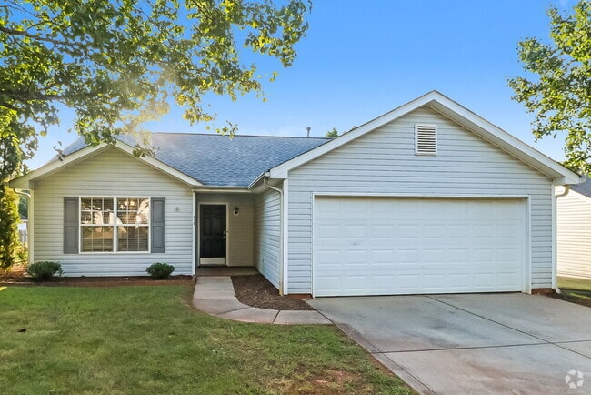 Building Photo - 515 River View Dr