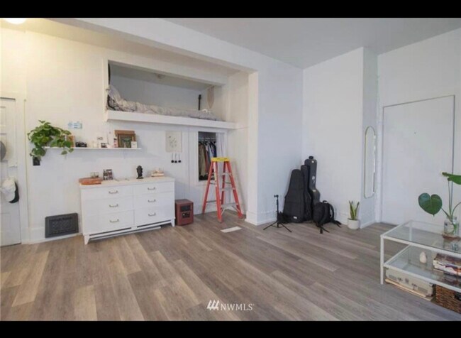 Foto del edificio - 3631 Wetmore Ave