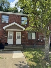 Building Photo - 271 Oak Dr