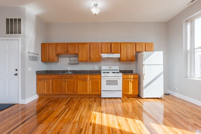 Foto del edificio - 2002 W Chicago Ave