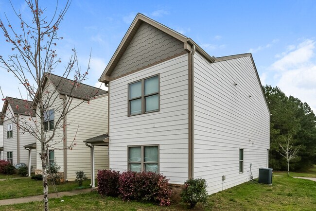 Foto del edificio - 5205 Tew Ln SW