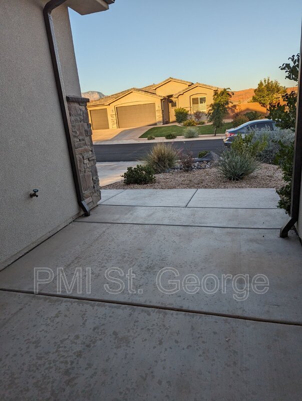 Foto del edificio - 2839 Kenzies Way